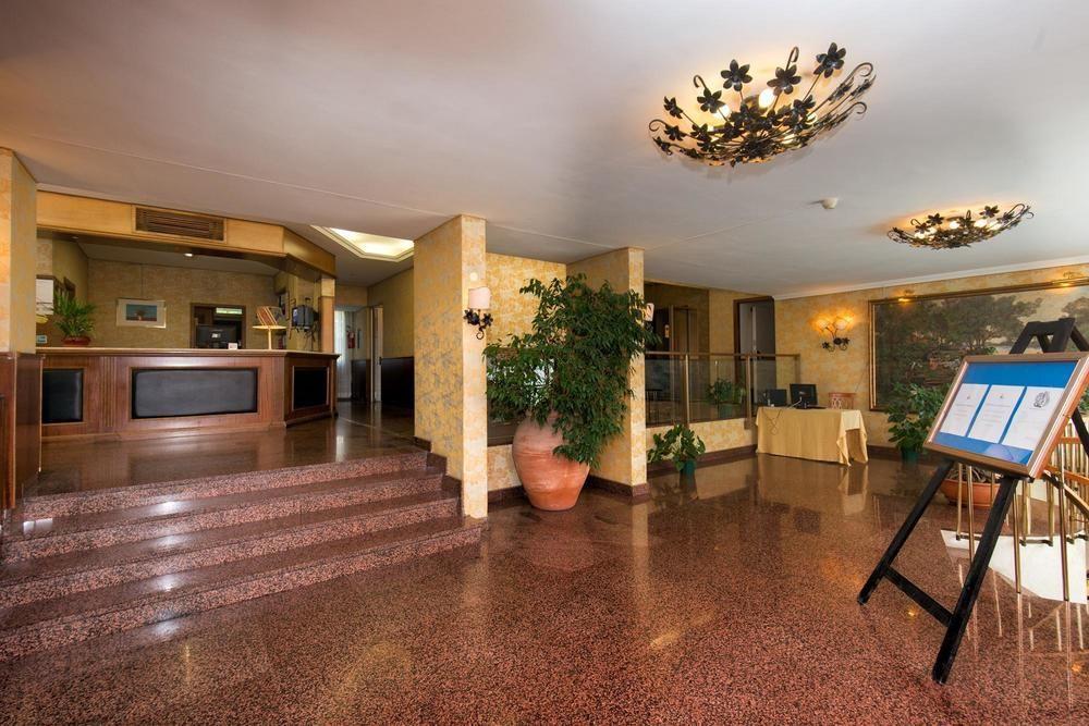 Park Hotel Blanc Et Noir Рим Экстерьер фото