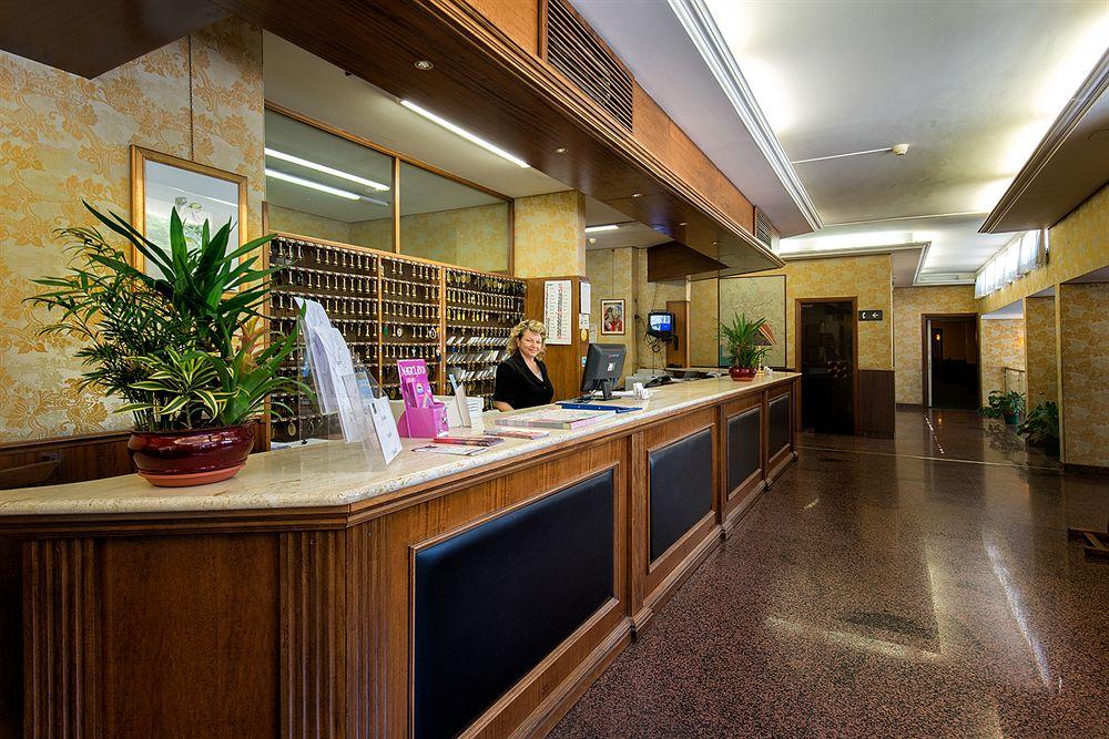 Park Hotel Blanc Et Noir Рим Экстерьер фото