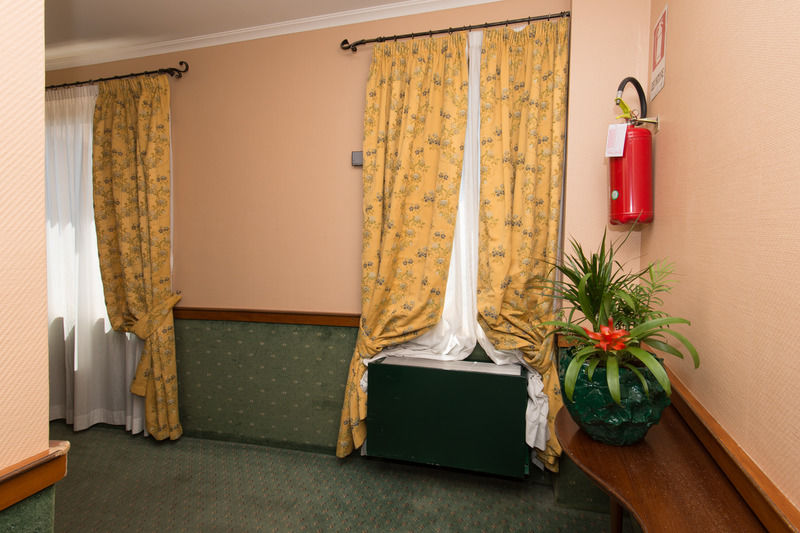 Park Hotel Blanc Et Noir Рим Экстерьер фото