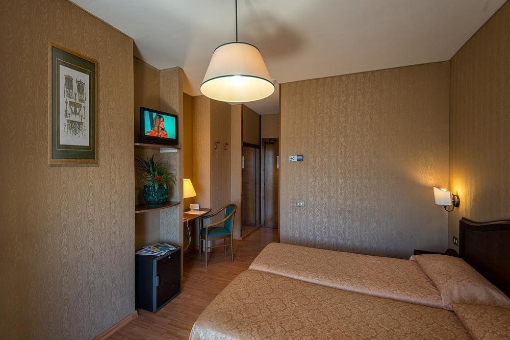 Park Hotel Blanc Et Noir Рим Экстерьер фото