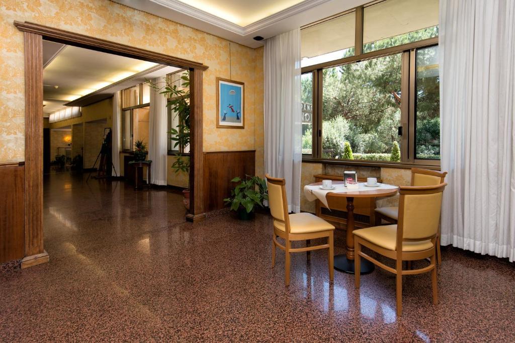 Park Hotel Blanc Et Noir Рим Экстерьер фото
