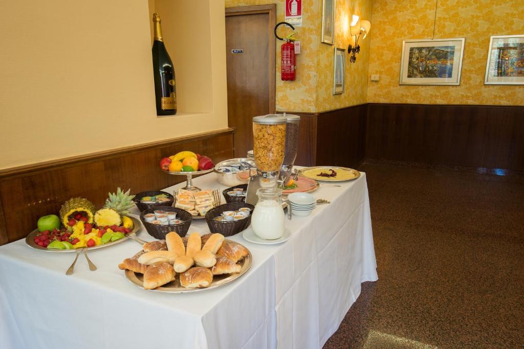 Park Hotel Blanc Et Noir Рим Экстерьер фото